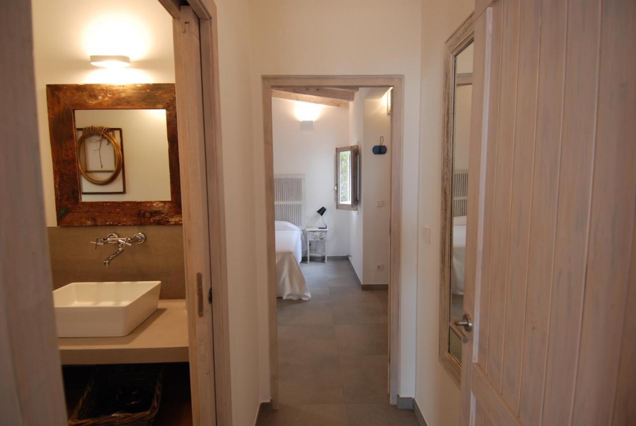 La Hacienda Aparthotel San Ferrán de ses Roques Exteriör bild