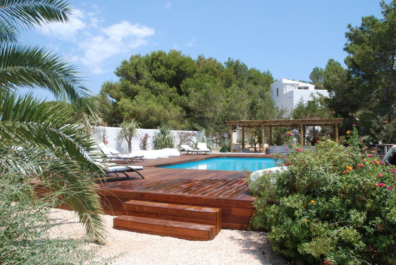 La Hacienda Aparthotel San Ferrán de ses Roques Exteriör bild