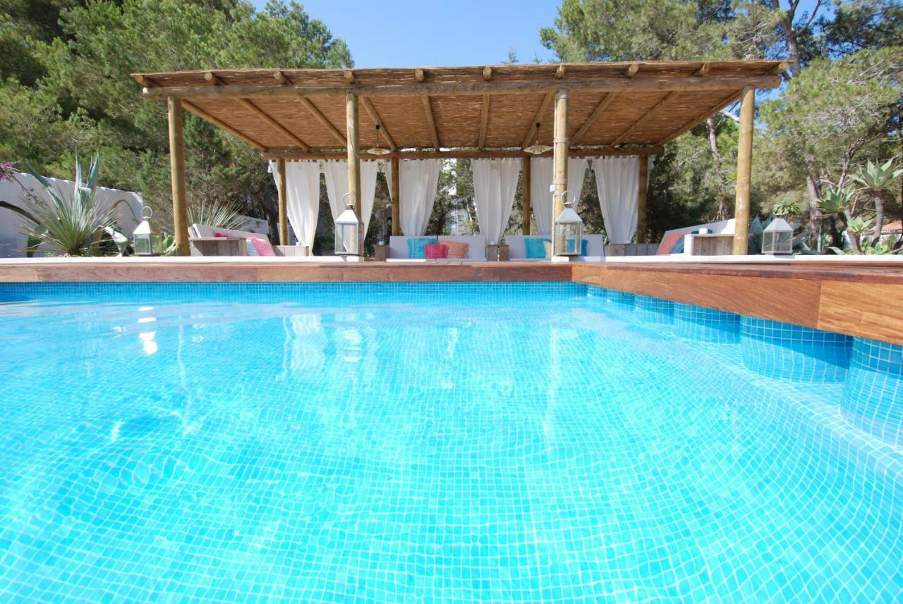La Hacienda Aparthotel San Ferrán de ses Roques Exteriör bild